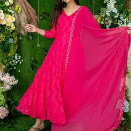 Label Shaurya Sanadhya Ethnic Motifs Embroidered Sequinned Kurta with Trousers & Dupatta image 4