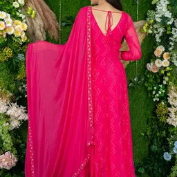 Label Shaurya Sanadhya Ethnic Motifs Embroidered Sequinned Kurta with Trousers & Dupatta image 5