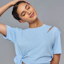 RYZ Relaxed Fit Anti-Odour Cut Out Detailed Top-picture-27
