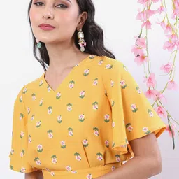 Vishudh Yellow Floral Printed Flared Sleeves Blouson Crop Top-image-43