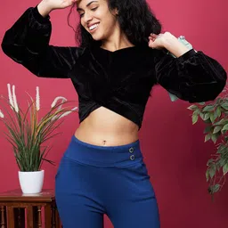 Globus Puff Sleeve Velvet Crop Top-10