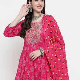 aayusika Bandhani Printed Pleated Kurta with Trousers & Dupatta image 2