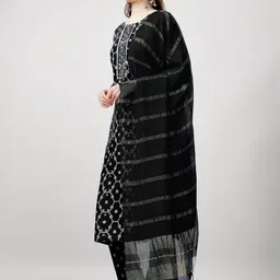 ARADHNA Ethnic Motifs Printed Thread Work Straight Kurta With Trousers & Dupatta image 4