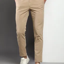 Tommy Hilfiger Men Regular Fit Mid-Rise Chinos-image-24