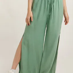 Zink London Women Green Flared High-Rise Trousers-image-14
