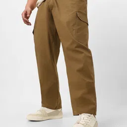 Urbano Plus Men Regular Fit Mid-Rise Flat-Front Cargos Trousers-image-11