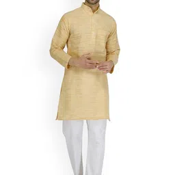 Aaryavar Men Regular Kurta with Trousers-16