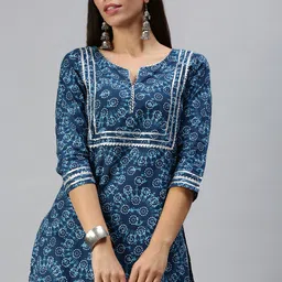 SHOWOFF Women Blue Ethnic Motifs Printed Straight Kurta with Trousers-image-99