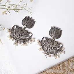 TEEJH Silver-Toned Contemporary Chandbalis Earrings-13
