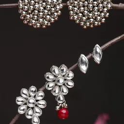 KARATCART Set of 3 Handcrafted Kundan Classic Stud Earrings-image-16