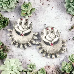 Ozanoo Silver-Plated Crystals Contemporary Studs Earrings-34