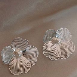 CareDone Contemporary Studs Earrings-14