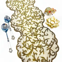 YWULY Gold Toned & White Beads Embellished Abstract Shape Table Runner-29