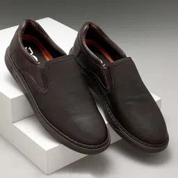 Ruosh Men Textured Lightweight Comfort Insole Contrast Sole Leather Slip-On Sneakers-picture-56