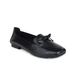 Zoom Shoes Women Textured Bow Detailed Lightweight Leather Loafers-image-55