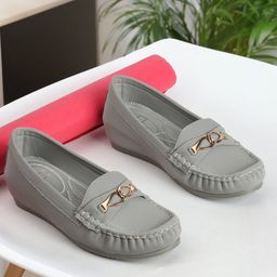 Carlton London Women Round Toe Lightweight Loafers-42
