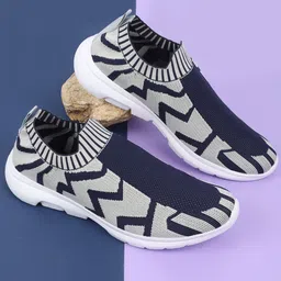 TPENT Men Printed Slip-On Sneakers-image-75