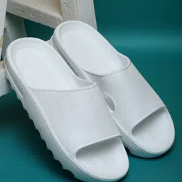 Greentech Men Textured Sliders-picture-27