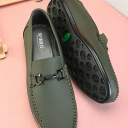 Sir Corbett Men Textured Round Toe Loafers-picture-19
