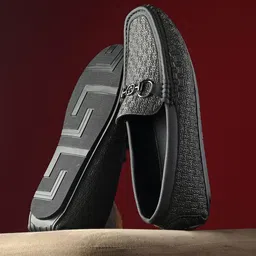El Paso Men Textured Round Toe Lightweight Loafers-image-17