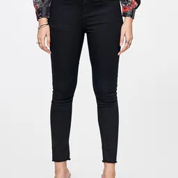 AND Women Skinny Fit Mid-Rise Stretchable Cropped Jeans-19