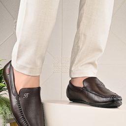 KARADDI Men Round Toe Textuted Loafers-image-20