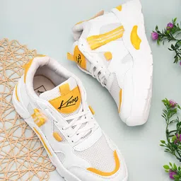 knoos Women Colourblocked Round Toe Water Repellent Upper Mesh Sneakers-10