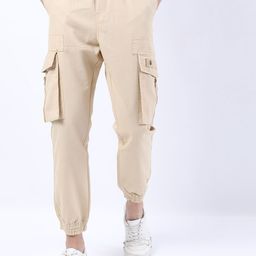 HIGHLANDER Men Beige Slim Fit Cargos Trousers-image-28