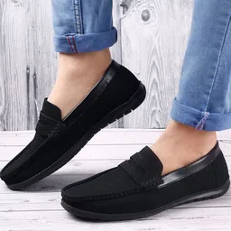 Bxxy Men Textured Lightweight Penny Loafers-47