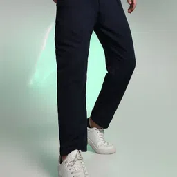 Campus Sutra Men Comfort Mid-Rise Relaxed Fit Trousers-picture-14