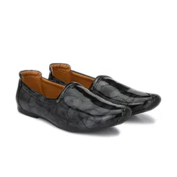 Vellinto Men Glorious Printed Lightweight Loafers-image-92