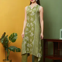Globus Green & White Floral Printed Panelled A-Line Kurta With Trouser-image-25