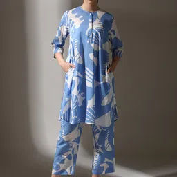 Dora Dori 
Abstract Printed Pure Cotton Round Neck Kurta With Trouser-23
