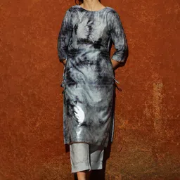 QISSA Women Dyed Regular Kurta with Trousers-image-74
