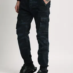 THE BEAR HOUSE Men Camouflage Printed Mid-Rise Regular Fit Cargos Trousers-picture-17
