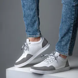 The Roadster Lifestyle Co. Men Colourblocked Lightweight Lace-Up Sneakers-image-13