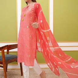 Vishudh Floral Printed Regular Pure Cotton Kurta with Trousers & With Dupatta image 5