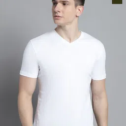 FBAR Men White V-Neck Pockets Slim Fit T-shirt-image-60