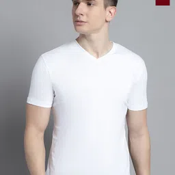 FBAR Men White V-Neck Pockets Slim Fit T-shirt-image-104