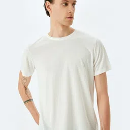 Koton Men Solid Round Neck T-shirt-image-81