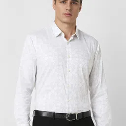 V Dot Men Spread Collar Abstract Printed Cotton Slim Fit Formal Shirt-image-36
