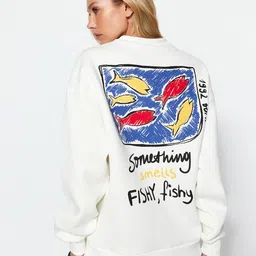Trendyol Graphic Printed Sweatshirt-14