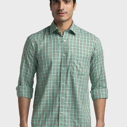 ColorPlus Spread Collar Tailored Fit Shirt-picture-46