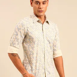 Joven Abstract Printed Cotton Regular Spread Collar Regular Fit Casual Shirt-image-46