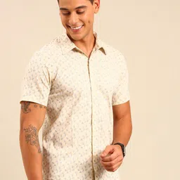 Joven Abstract  Printed Cotton Regular Spread Collar Regular Fit  Casual Shirt-image-98