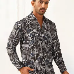 Indian Needle Classic Abstract Printed Spread Collar Cotton Curved Casual Shirt-image-78