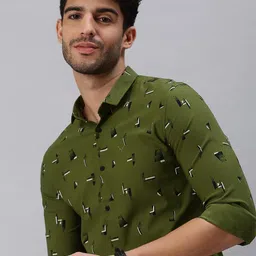 SHOWOFF Men Olive Green Comfort Printed Casual Shirt-image-16