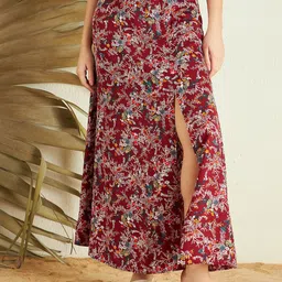 Berrylush Maroon Floral Printed High Rise Side Slit Maxi Skirt-image-18