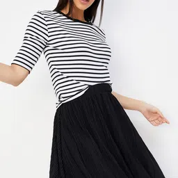 max Women Striped Hooded Drop-Shoulder Sleeves Pockets T-shirt-image-93