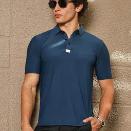 Campus Sutra Men Solid Polo Collar T-shirt-image-52